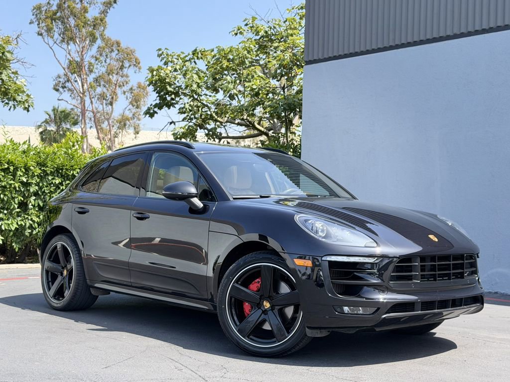 Used 2017 Porsche Macan GTS AWD/4WD image 2