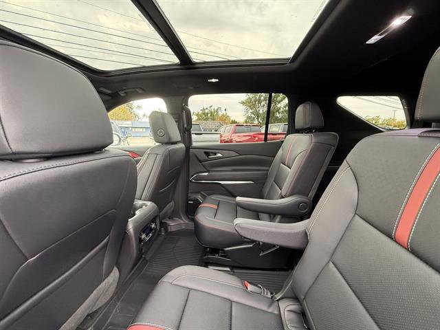 New 2026 Chevrolet Traverse RS w/ LPO, Floor Liner Package image 32