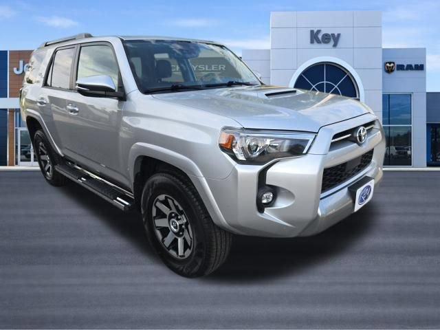 Used 2023 Toyota 4Runner TRD Off-Road Premium AWD/4WD image 3