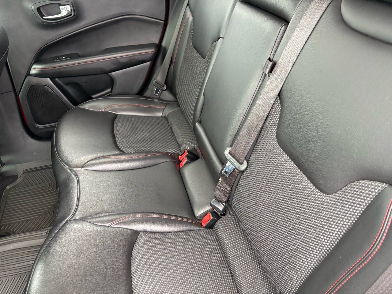 Used 2020 Jeep Compass Trailhawk image 35