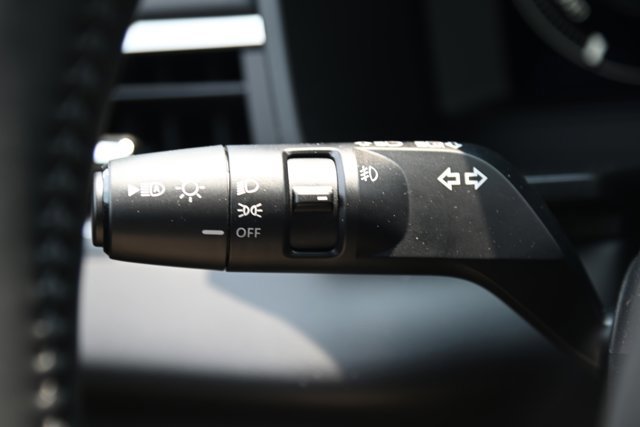 New 2023 Mitsubishi Outlander SEL image 32