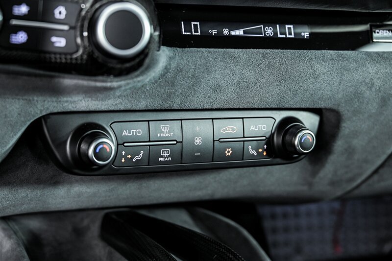 Used 2020 Ferrari 812 Superfast RWD image 32