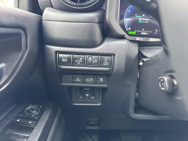 Used 2025 Toyota Land Cruiser image 19