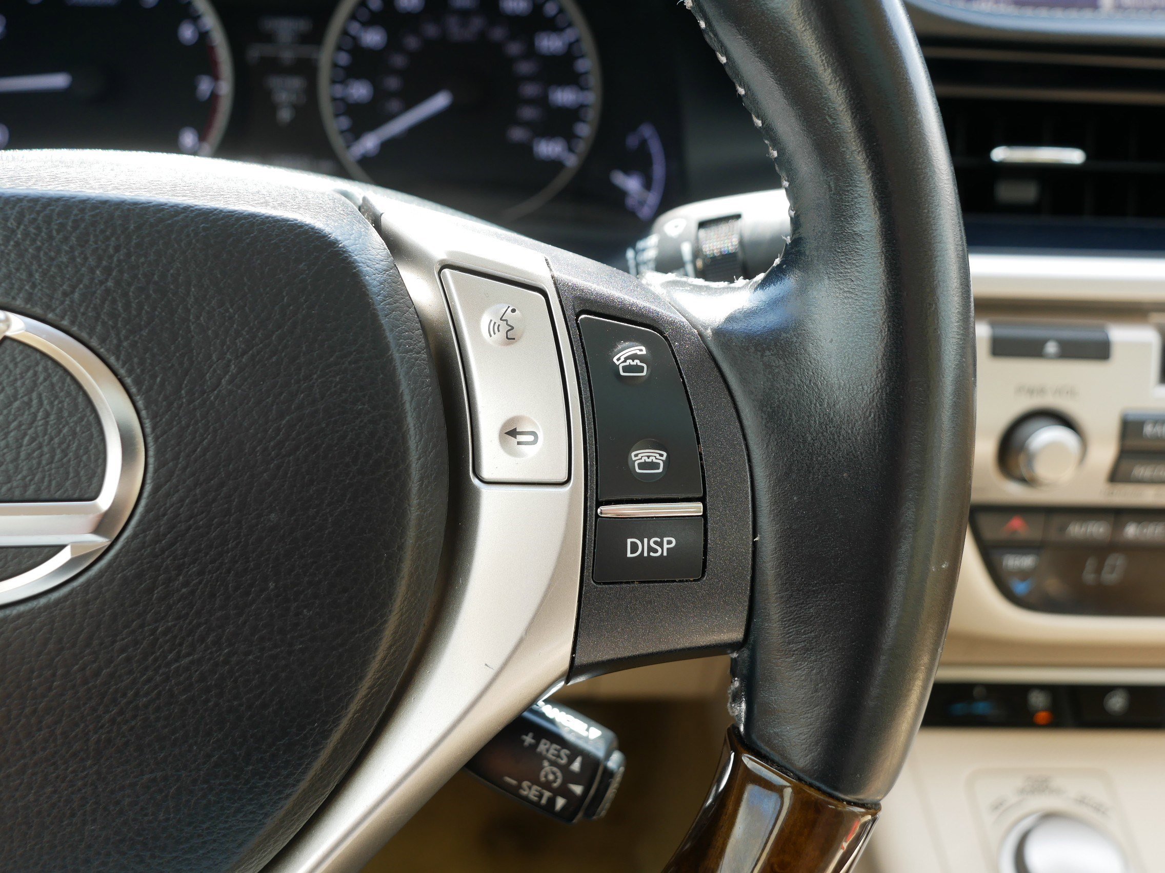 Used 2015 Lexus ES 350 w/ Premium Package FWD image 30