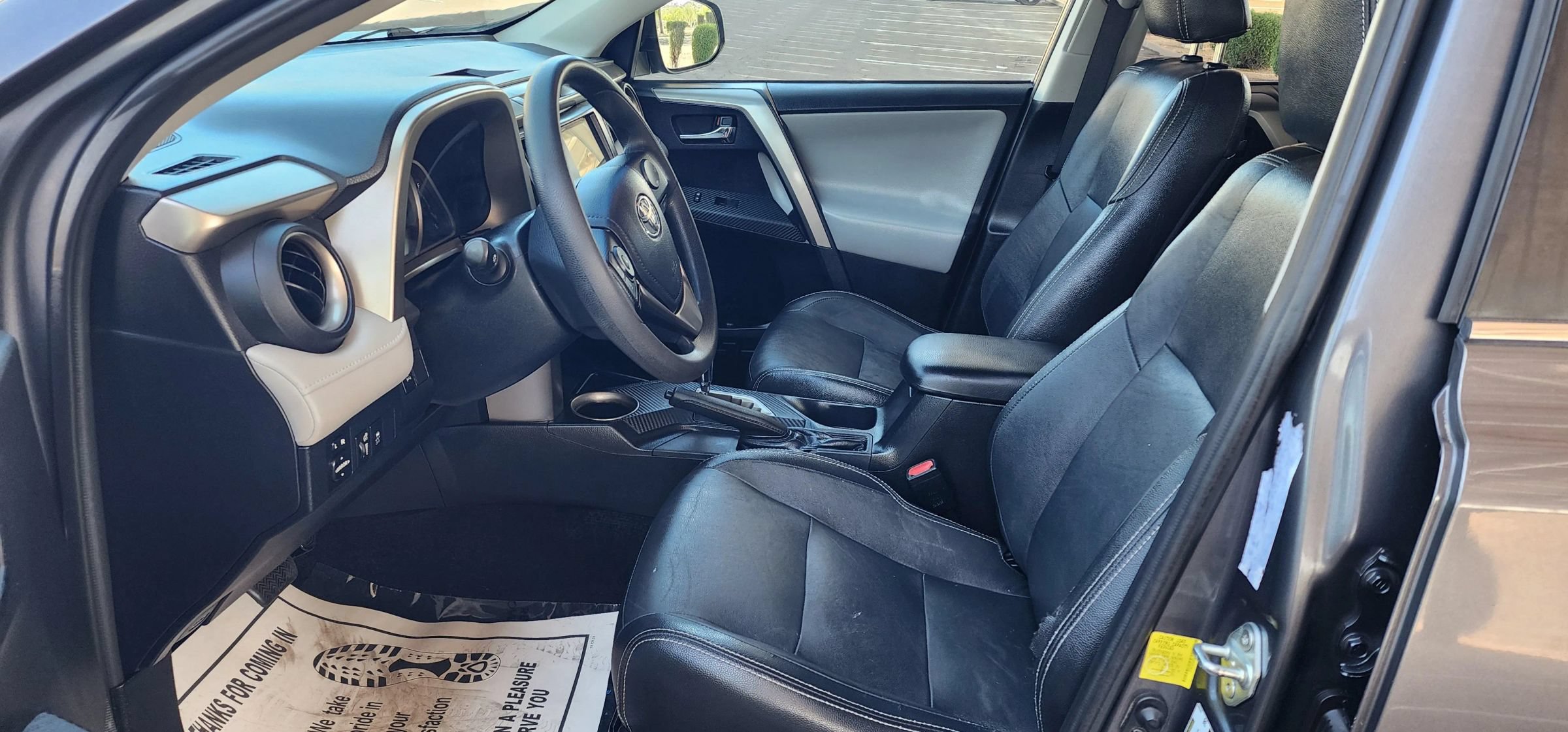Used 2014 Toyota RAV4 XLE AWD/4WD image 19