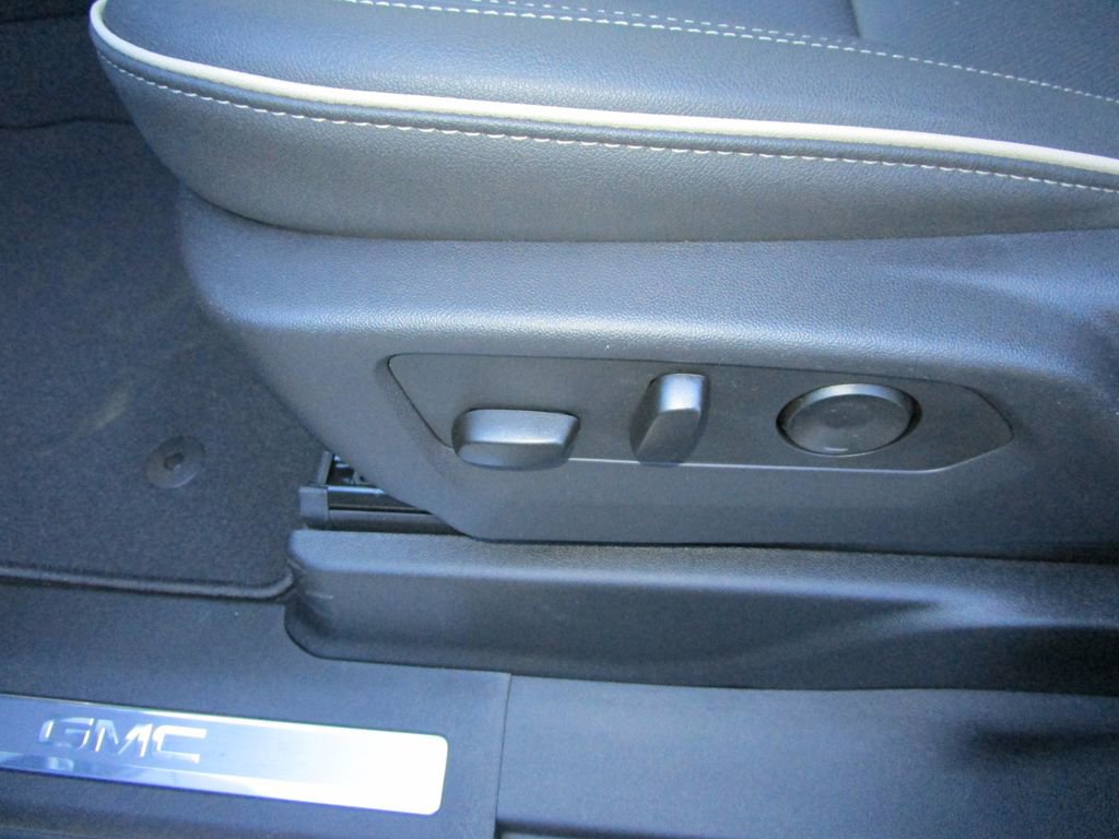 New 2026 GMC Yukon XL Elevation w/ Elevation Premium Package image 25