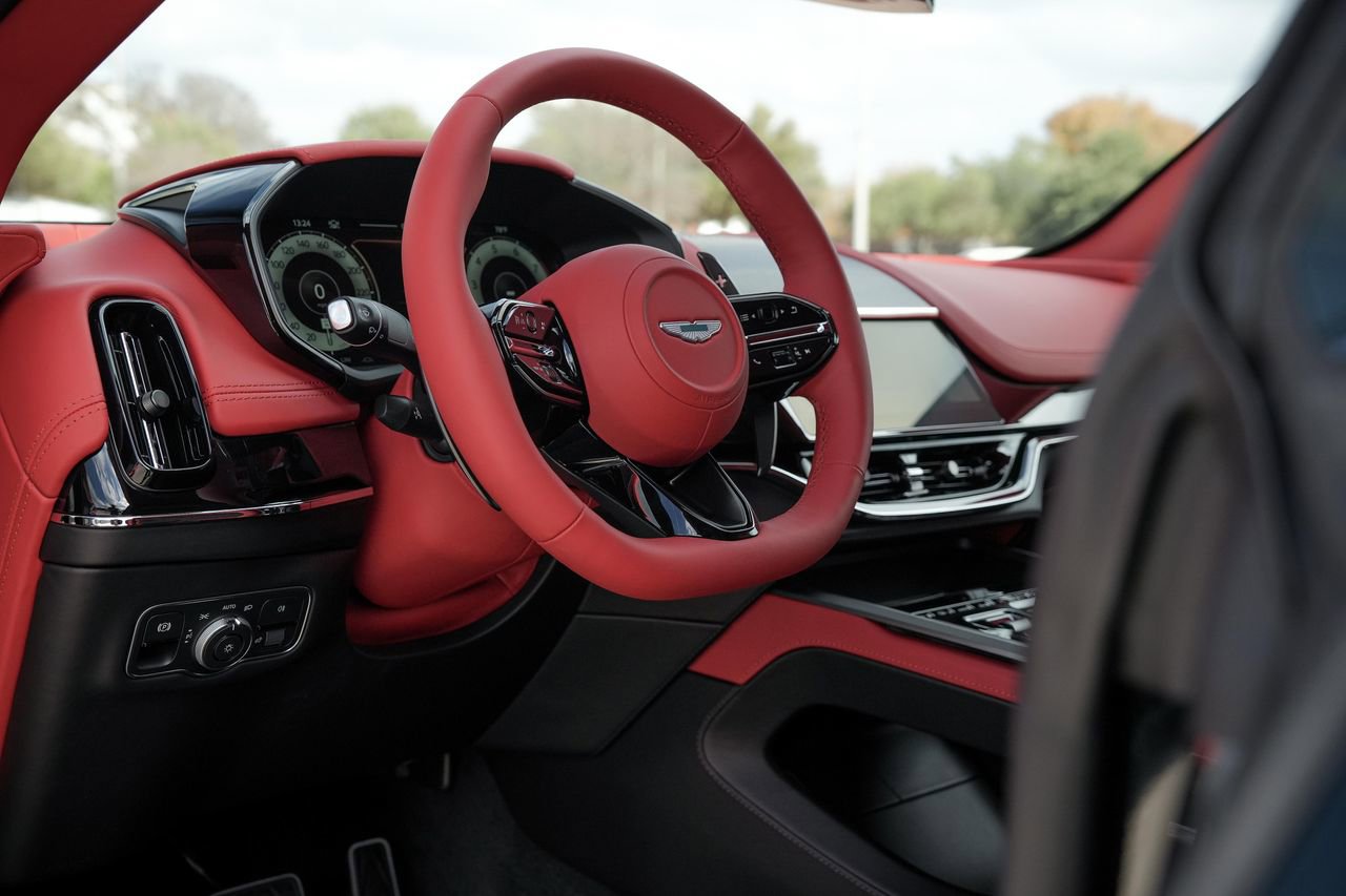 New 2026 Aston Martin DBX 707 image 12