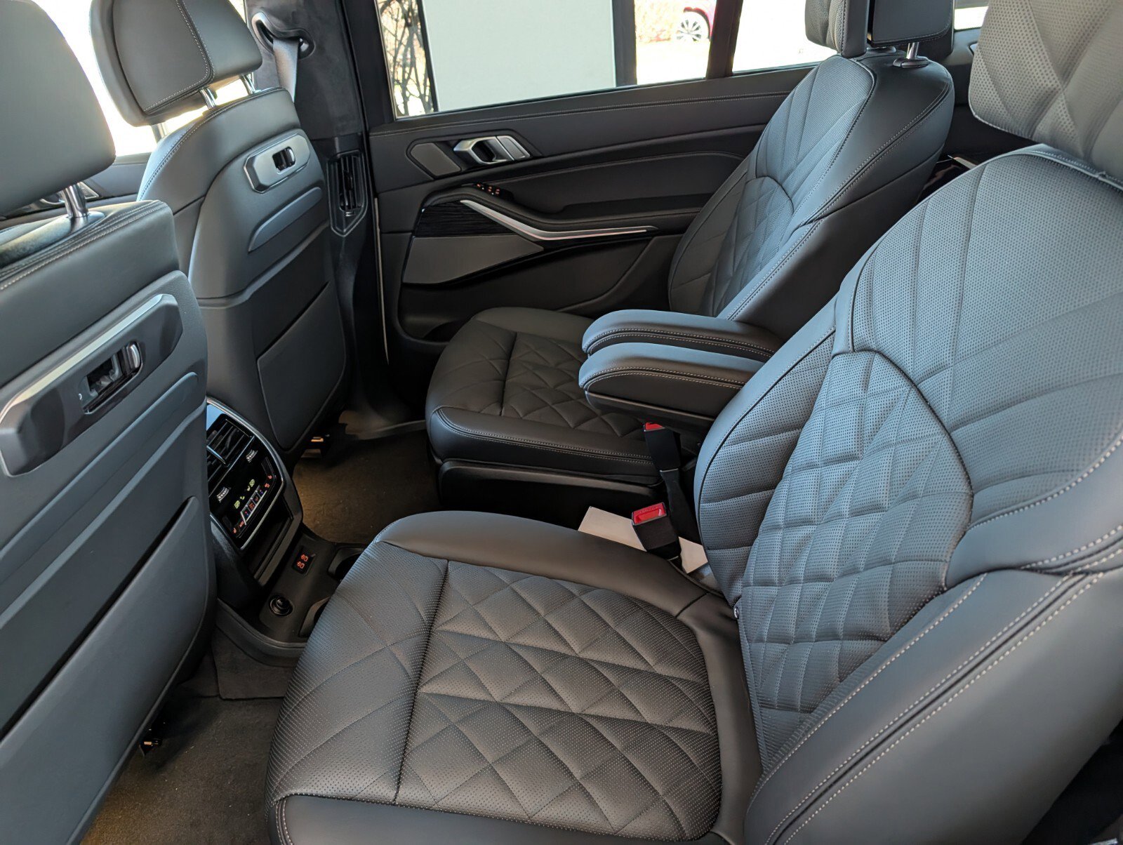 New 2026 BMW X7 xDrive40i w/ M Sport Package image 13