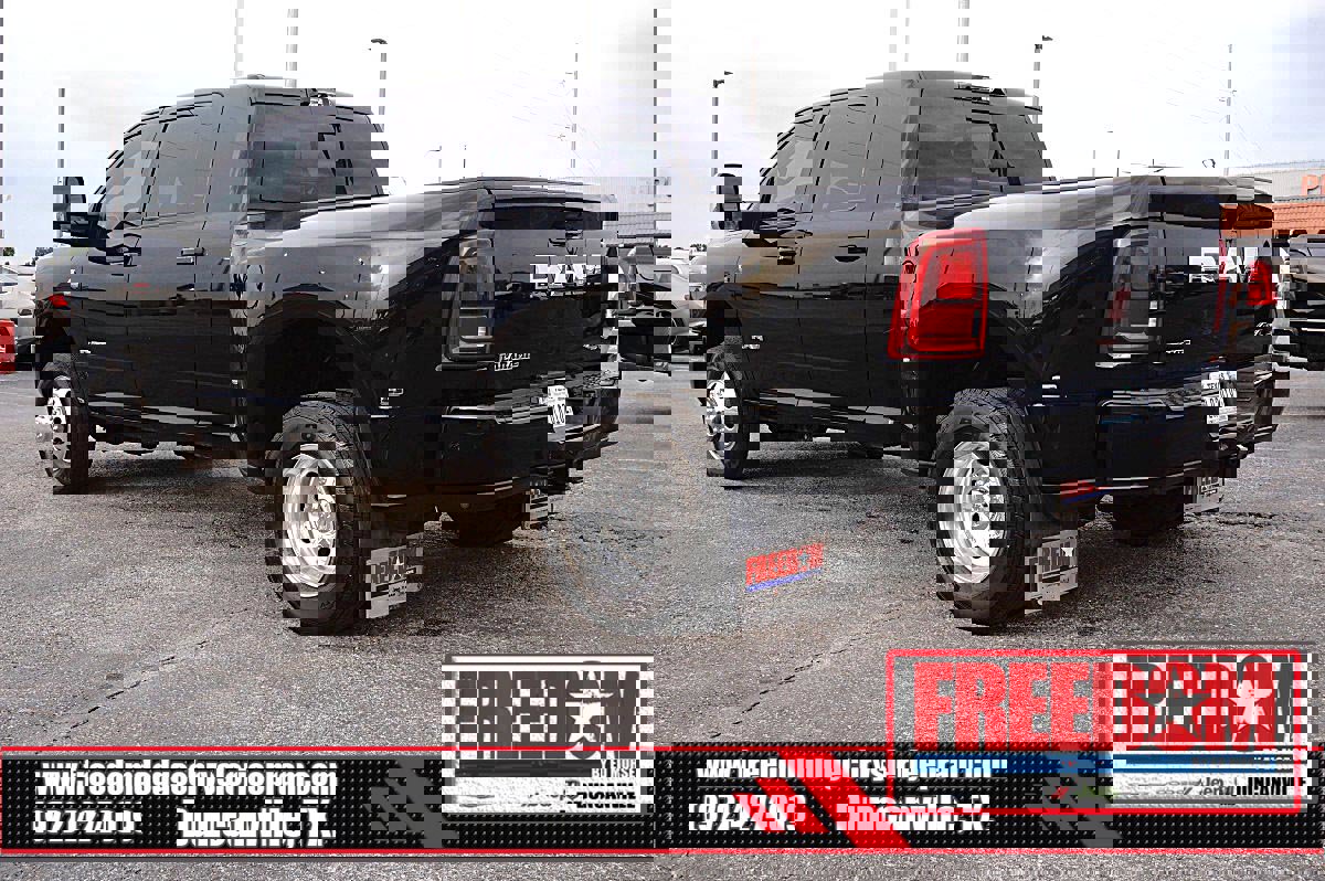 Used 2025 RAM 3500 Laramie w/ Max Tow Package image 3