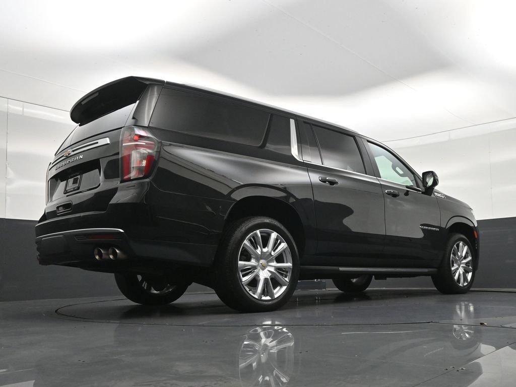 Used 2023 Chevrolet Suburban High Country RWD image 24