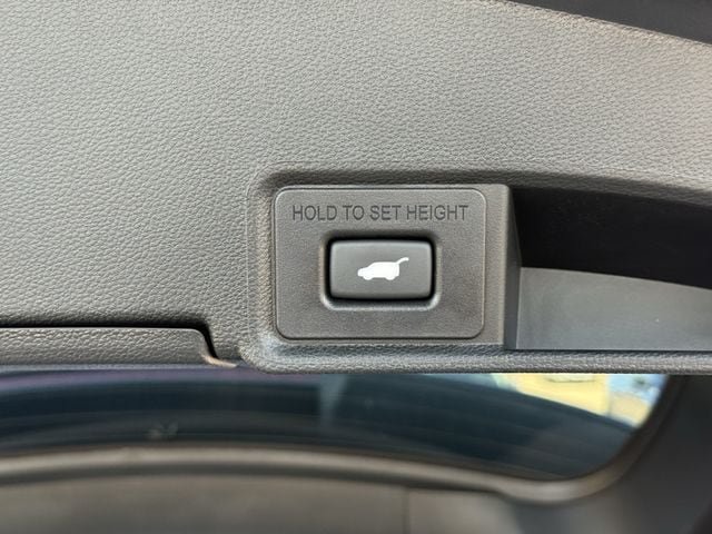 Certified 2025 Acura RDX SH-AWD image 32