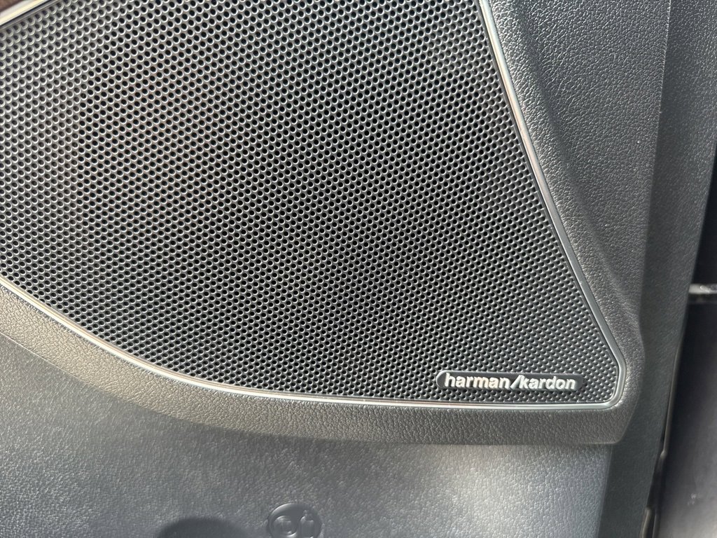 Used 2019 Kia Sorento SX w/ SX Touring Package image 20