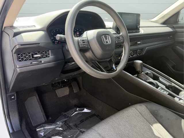 Used 2025 Honda Accord SE image 12