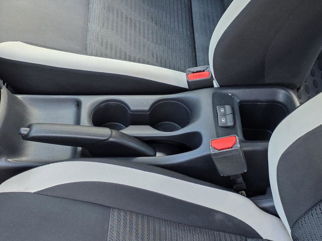 Used 2021 Nissan Versa SV image 7