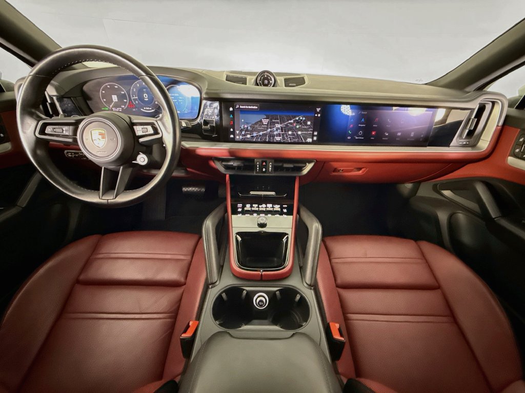 Certified 2024 Porsche Cayenne Coupe AWD/4WD image 11