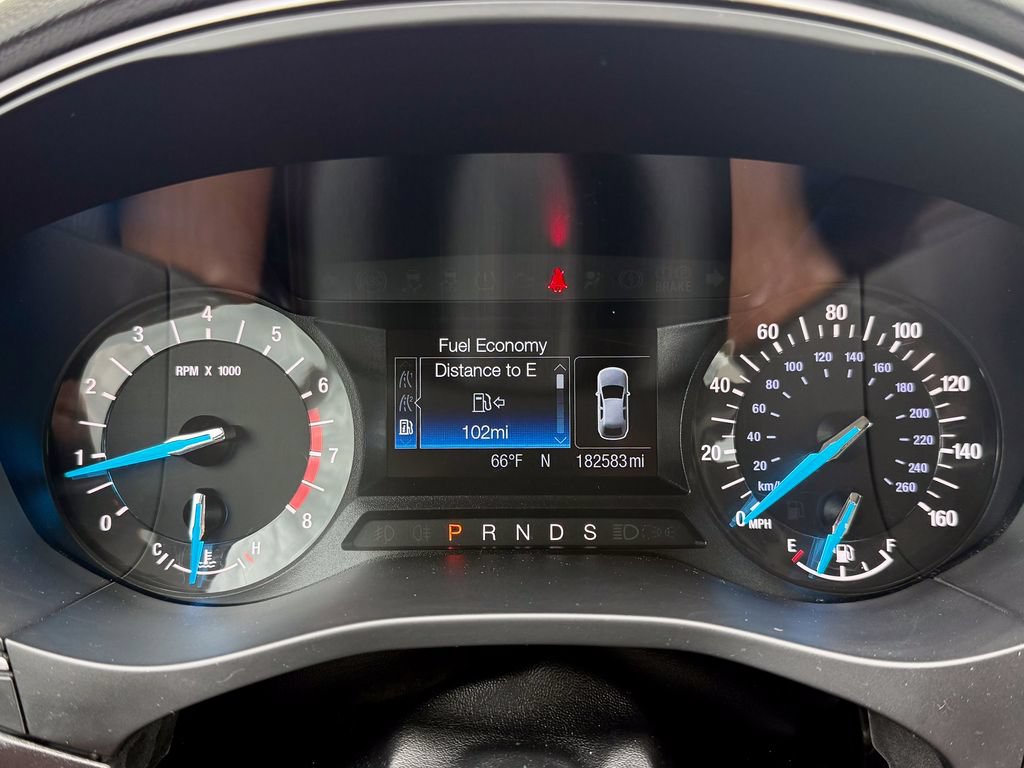 Used 2015 Ford Fusion SE FWD image 24