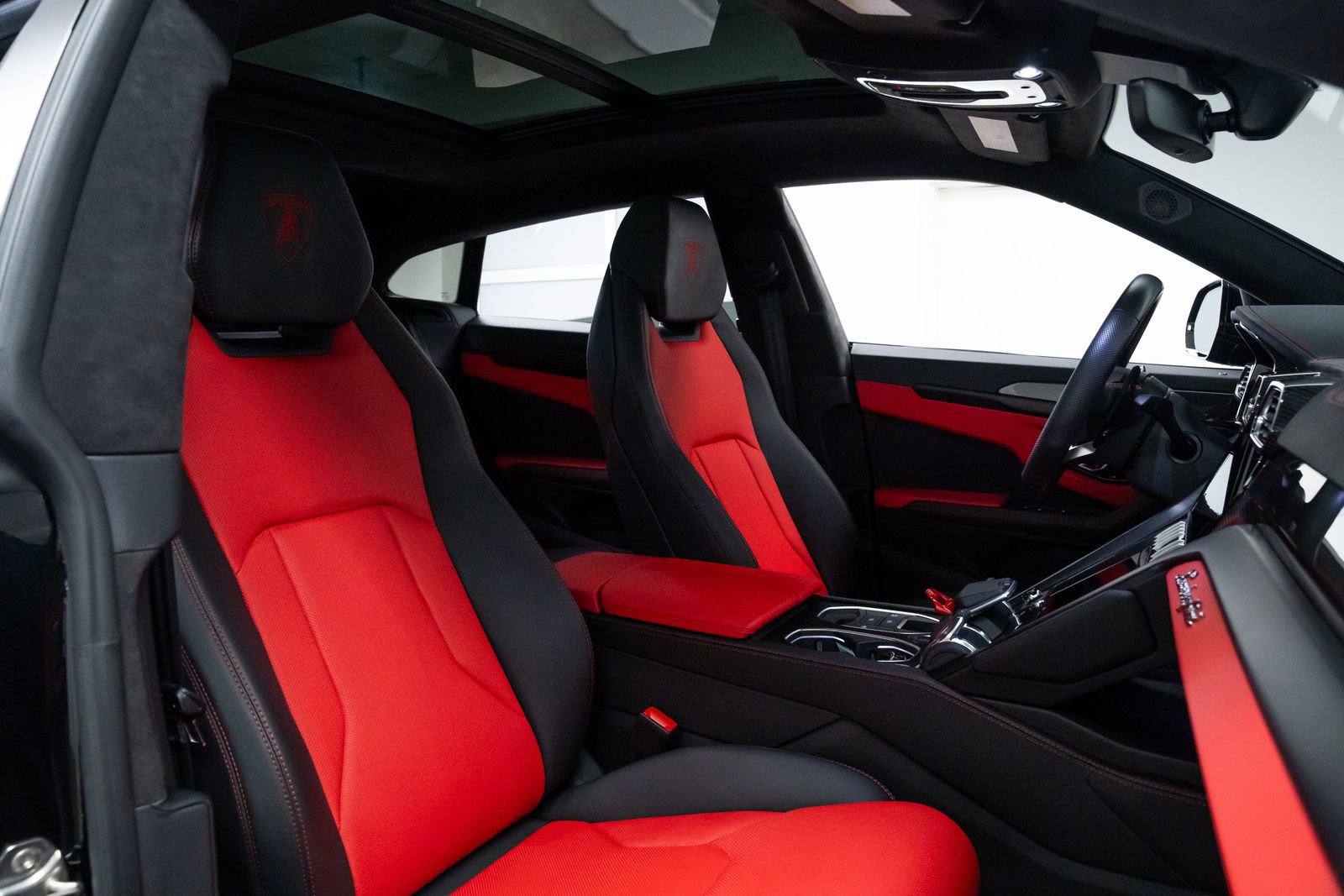 Used 2022 Lamborghini Urus image 27