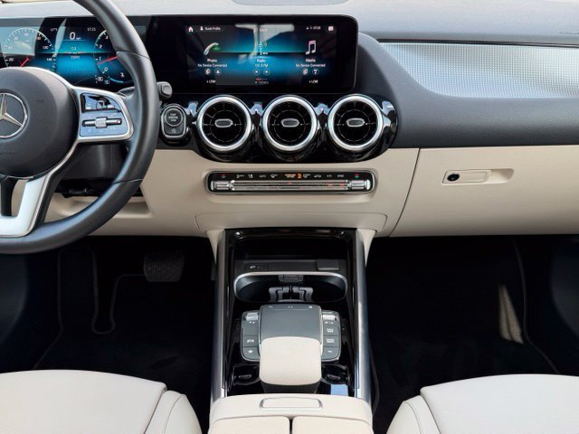 Used 2022 Mercedes-Benz GLA 250 4MATIC image 13