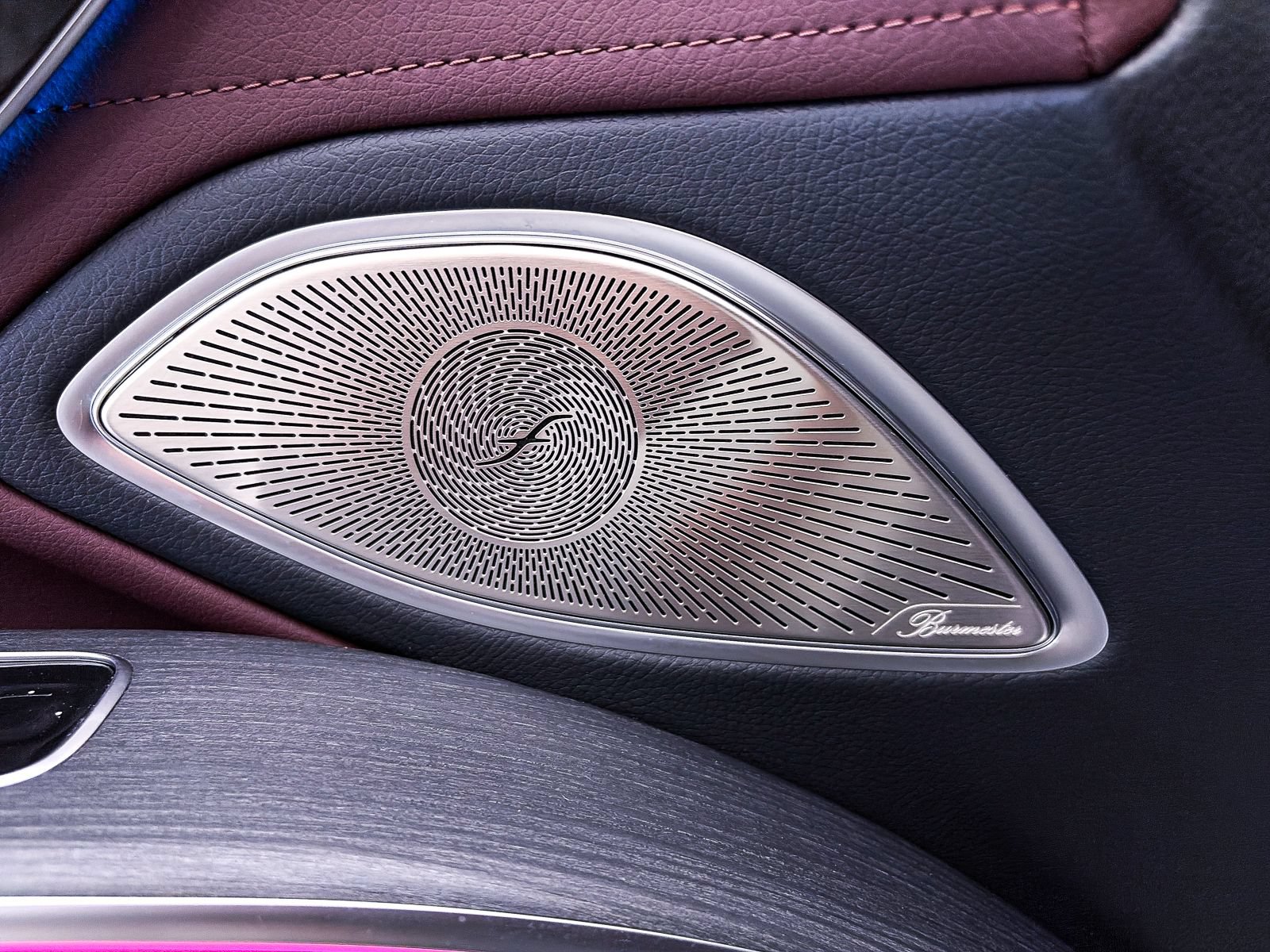 Used 2023 Mercedes-Benz EQS 580 4MATIC Sedan image 3