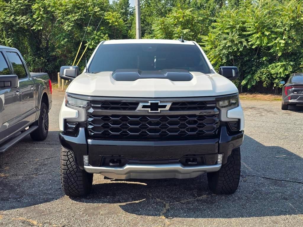 Used 2024 Chevrolet Silverado 1500 ZR2 w/ Technology Package AWD/4WD image 4