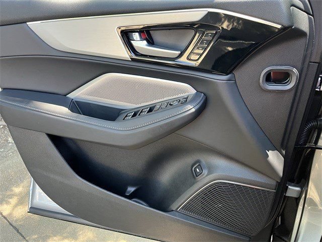 Certified 2026 Acura MDX FWD w/ Technology Package image 25