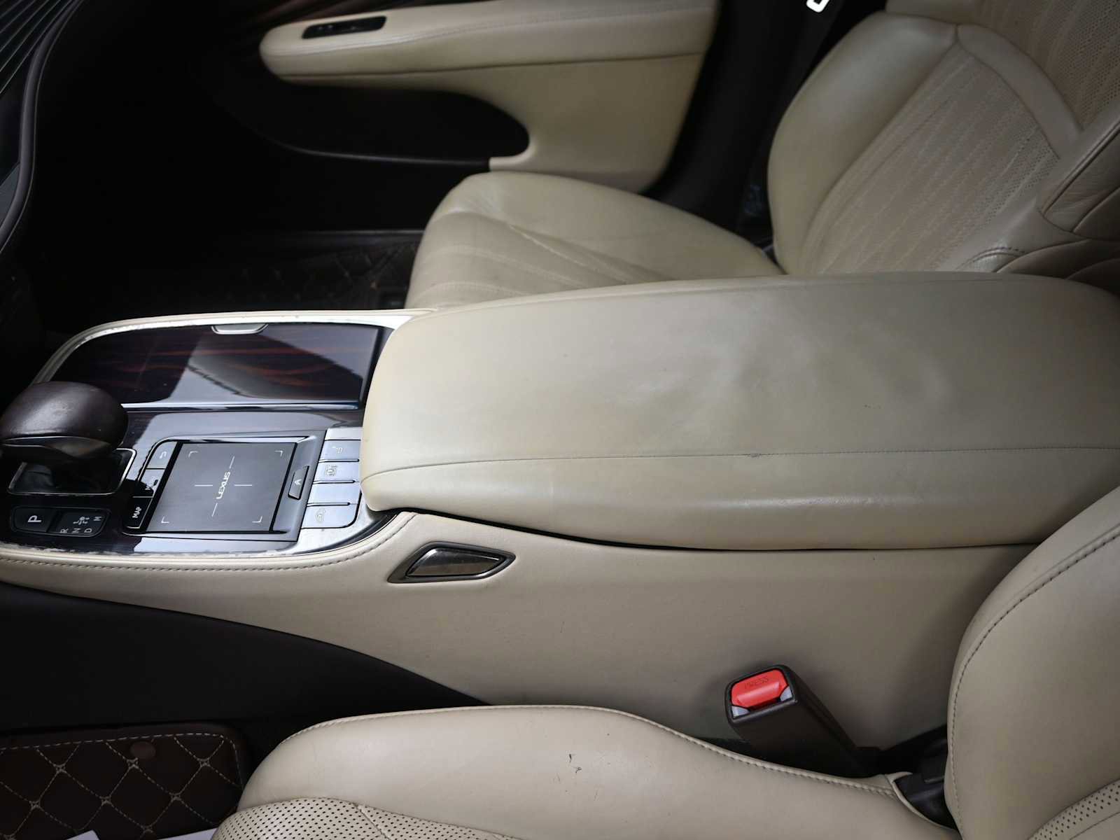 Used 2019 Lexus LS 500 w/ Interior Upgrade Package image 17