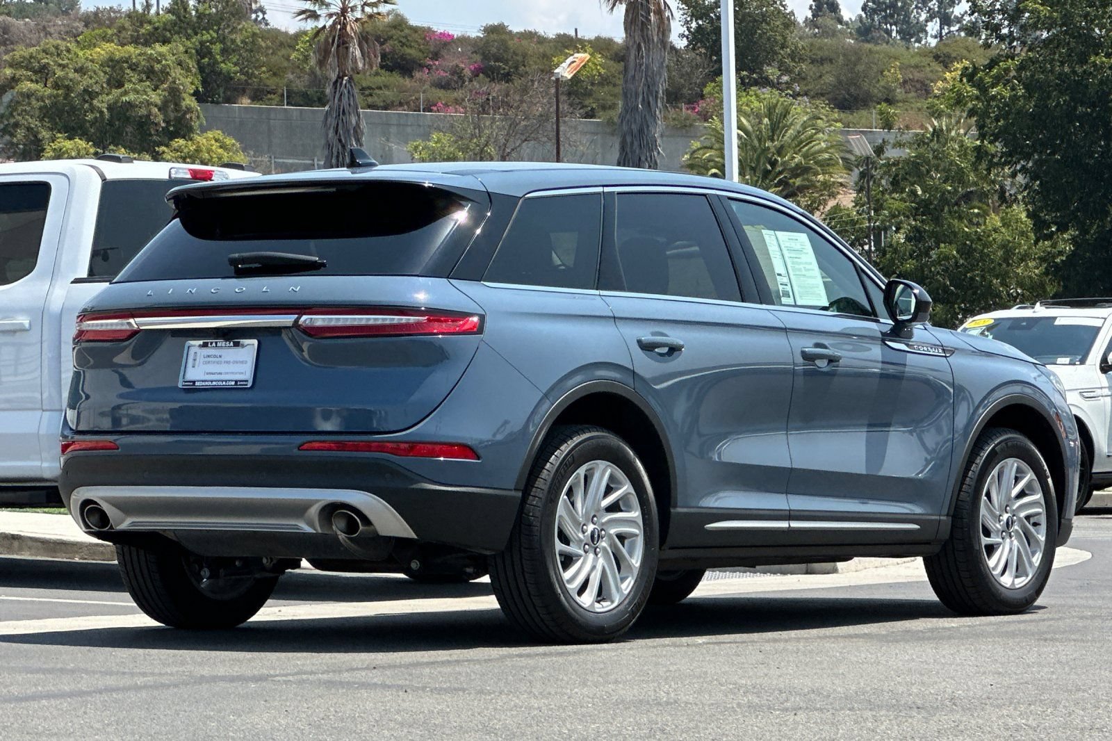 Certified 2025 Lincoln Corsair FWD image 3