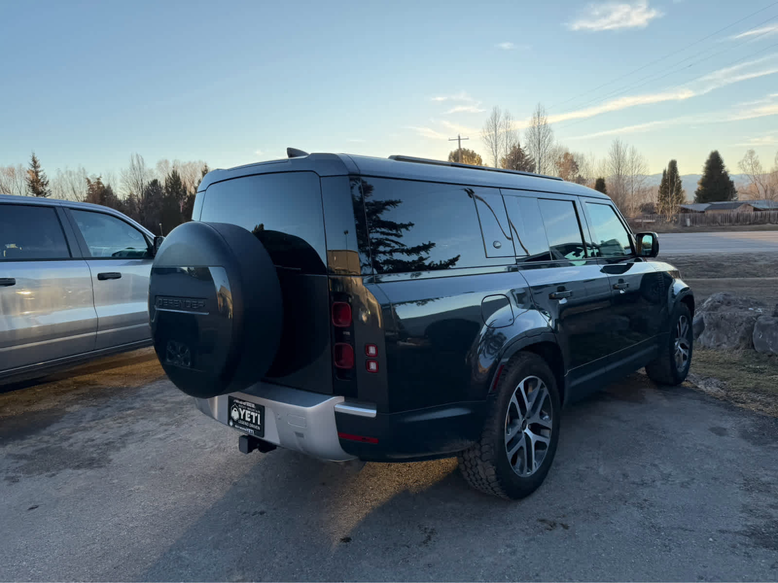 Used 2024 Land Rover Defender 130 S image 10