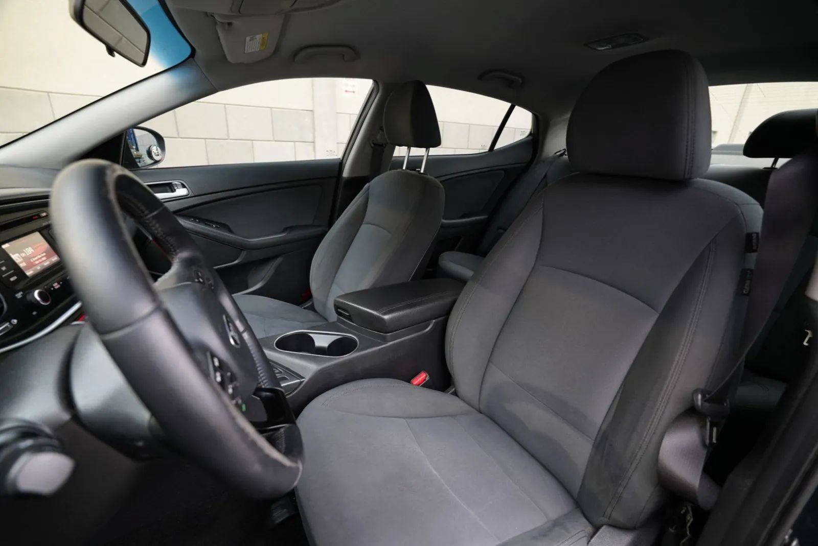 Used 2015 Kia Optima LX w/ Hybrid Convenience Package FWD image 17