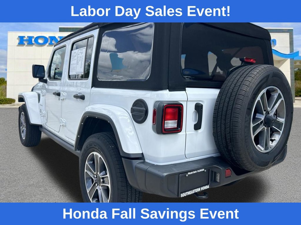 Used 2023 Jeep Wrangler Unlimited Sahara AWD/4WD image 7