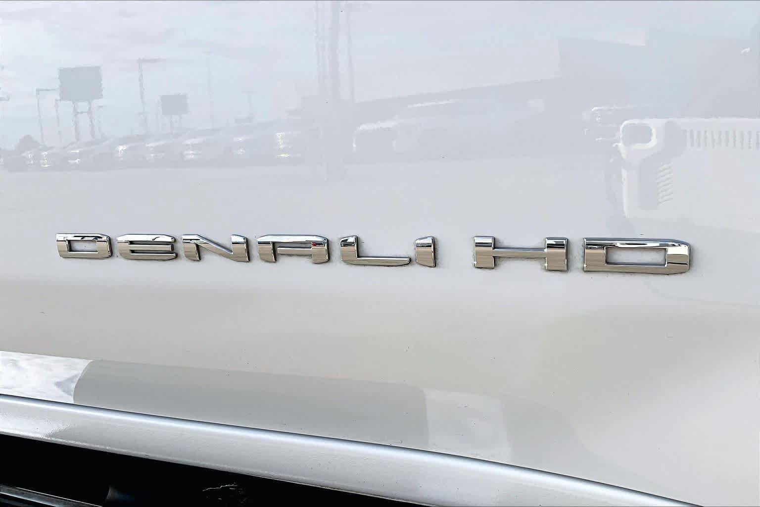 Used 2025 GMC Sierra 3500 Denali w/ Denali Reserve Package AWD/4WD image 10