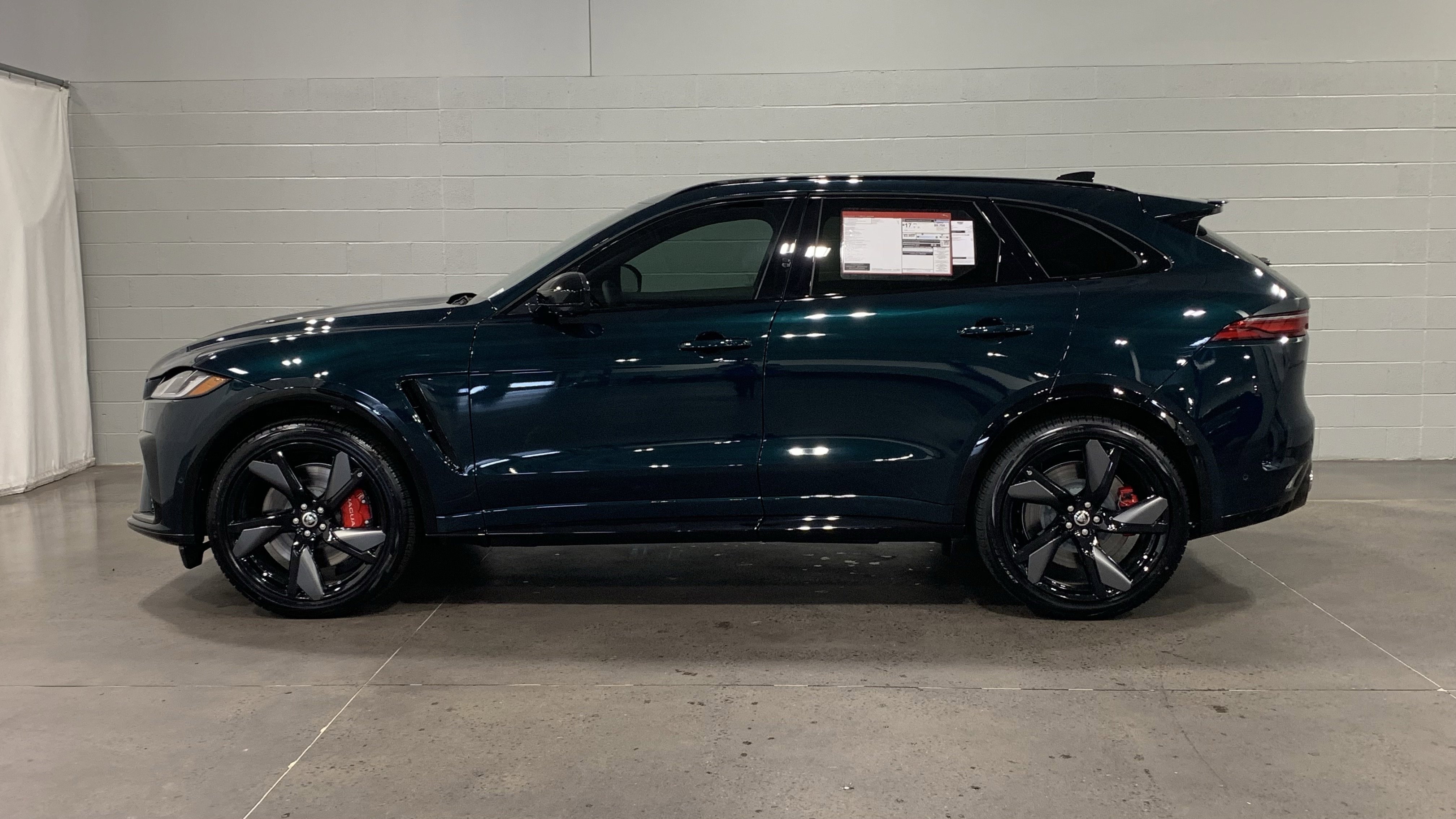 New 2026 Jaguar F-PACE SVR 575 Edition image 7