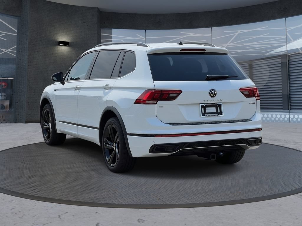 Used 2023 Volkswagen Tiguan SE R-Line AWD/4WD image 4