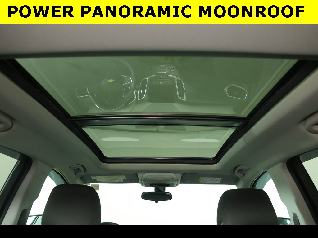 Used 2018 Chevrolet Equinox LT w/ Sun & Infotainment Package image 3