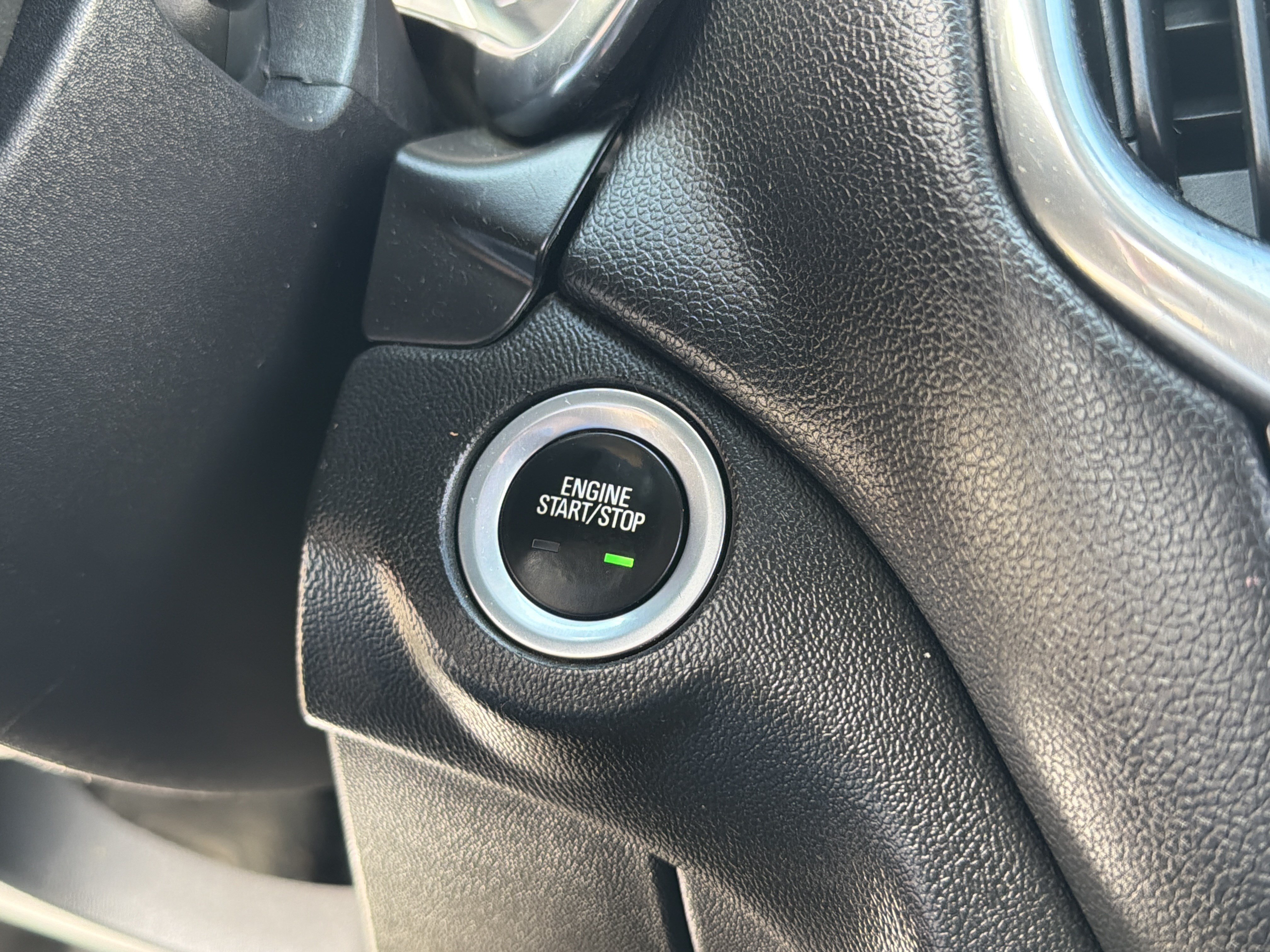 Used 2019 Chevrolet Equinox LT w/ Sun & Navigation Package AWD/4WD image 21