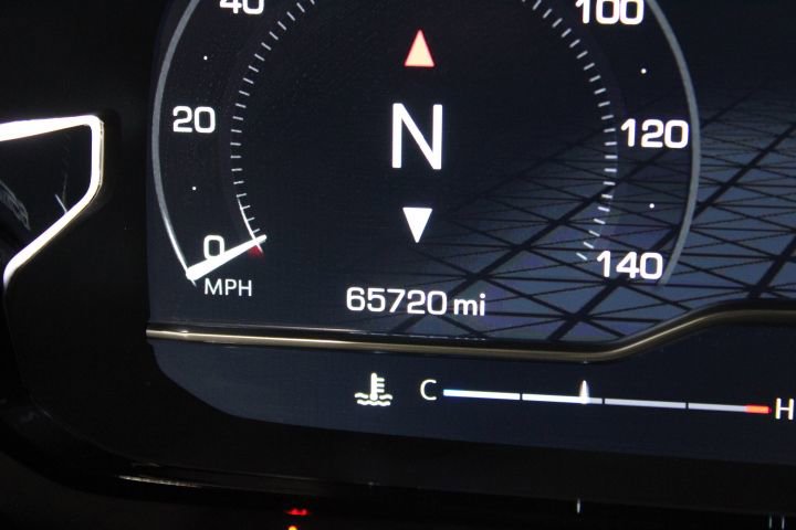 Used 2023 GMC Yukon Denali image 3