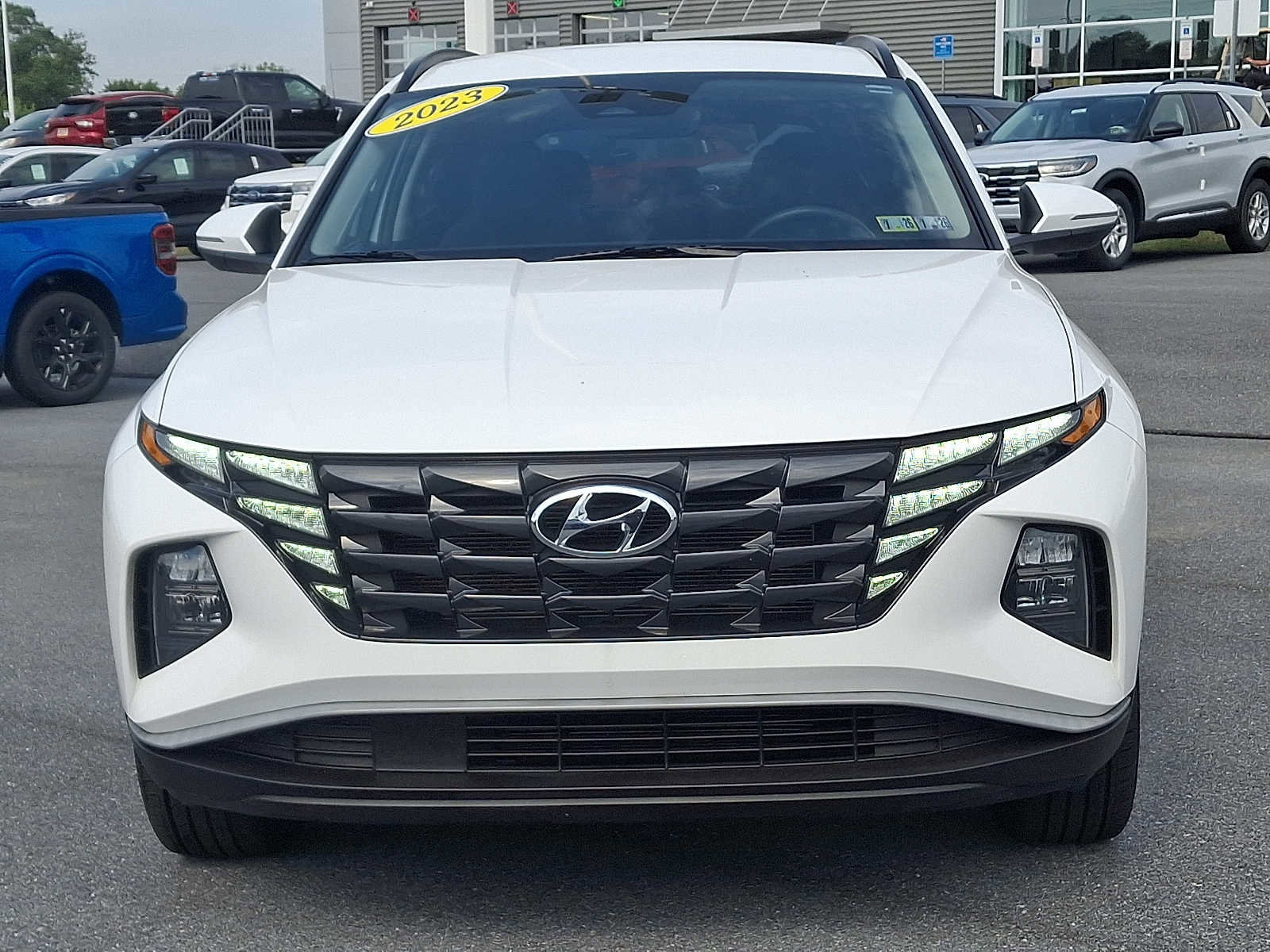 Used 2023 Hyundai Tucson SEL image 2