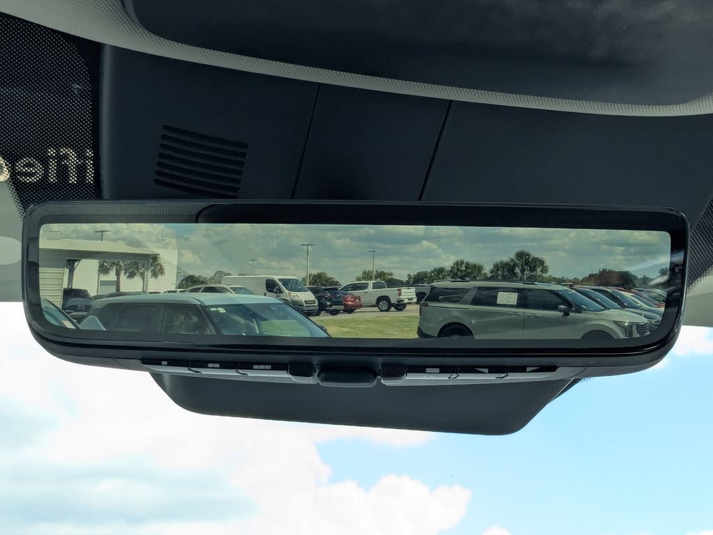Used 2025 Kia Carnival SX Prestige FWD image 31