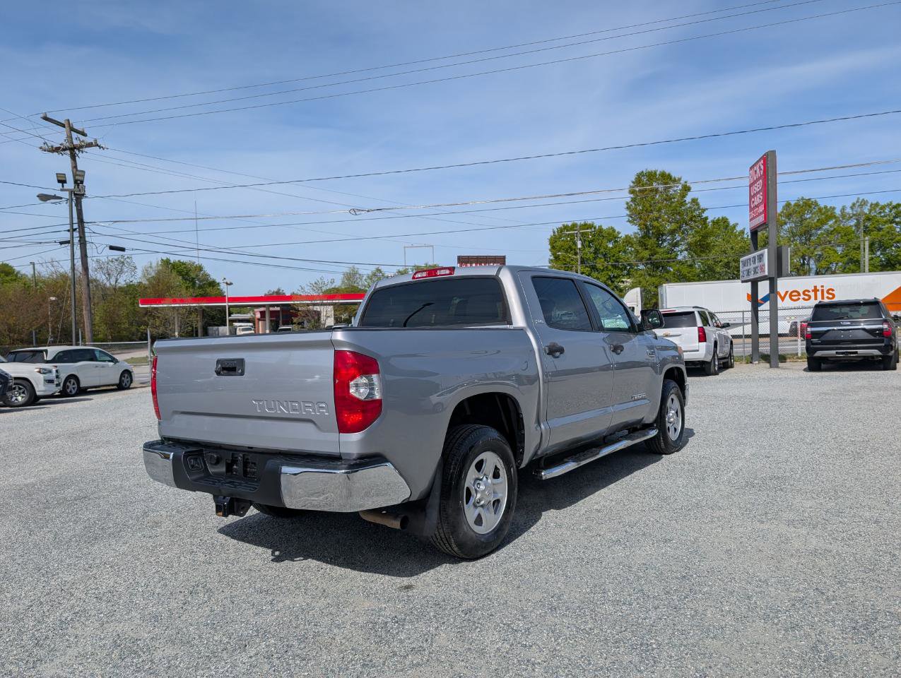 Used 2017 Toyota Tundra SR5 w/ SR5 Upgrade Package image 6