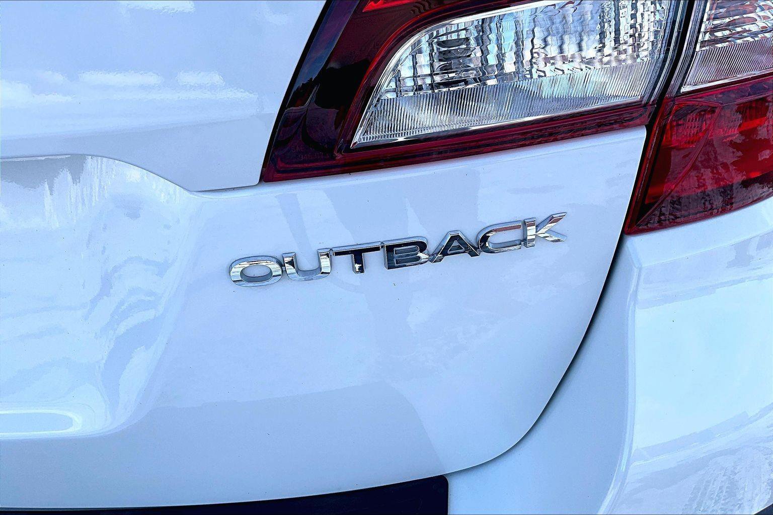 Used 2019 Subaru Outback 2.5i Premium image 8