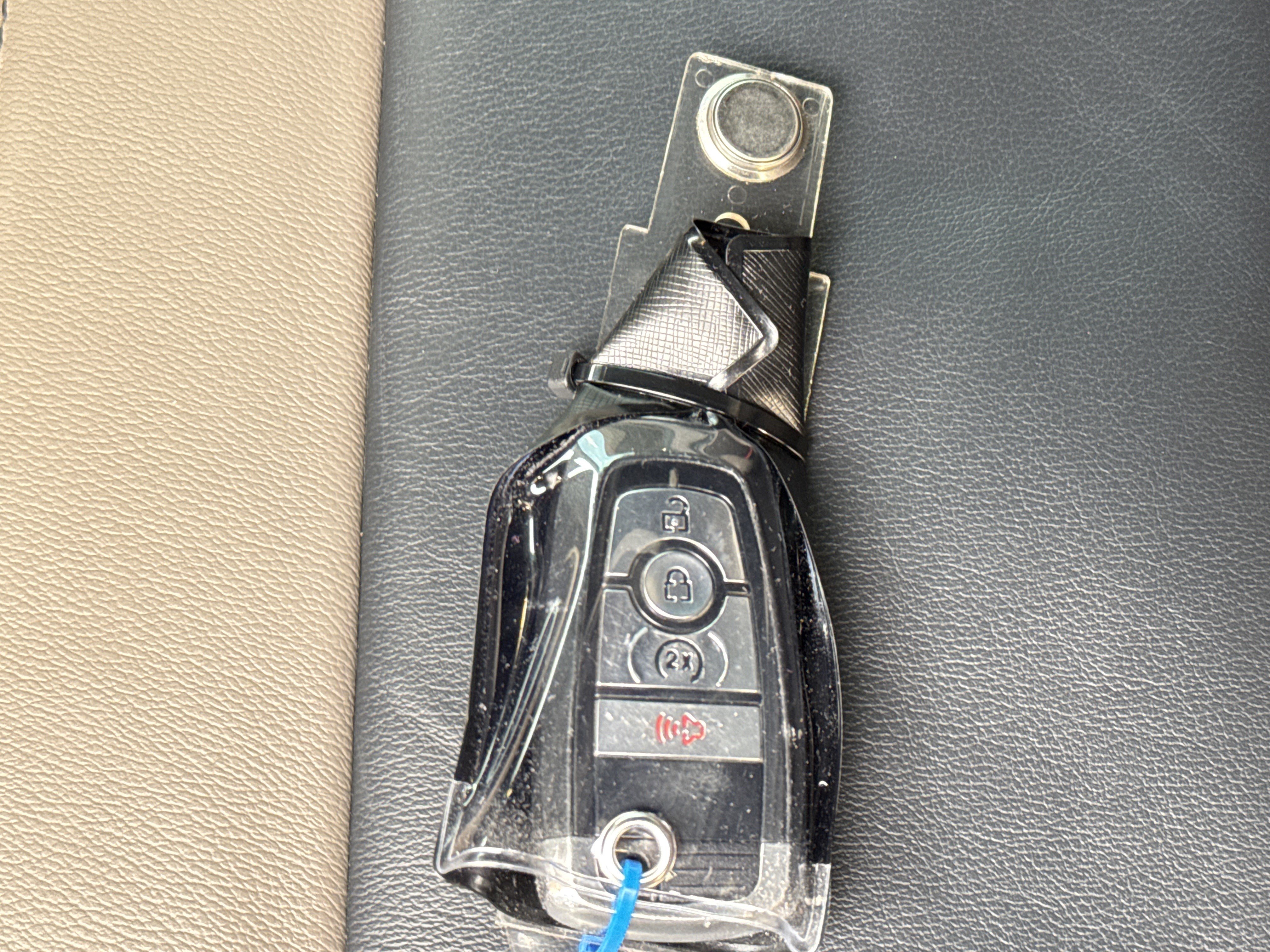 Used 2023 Ford Bronco Wildtrak image 35