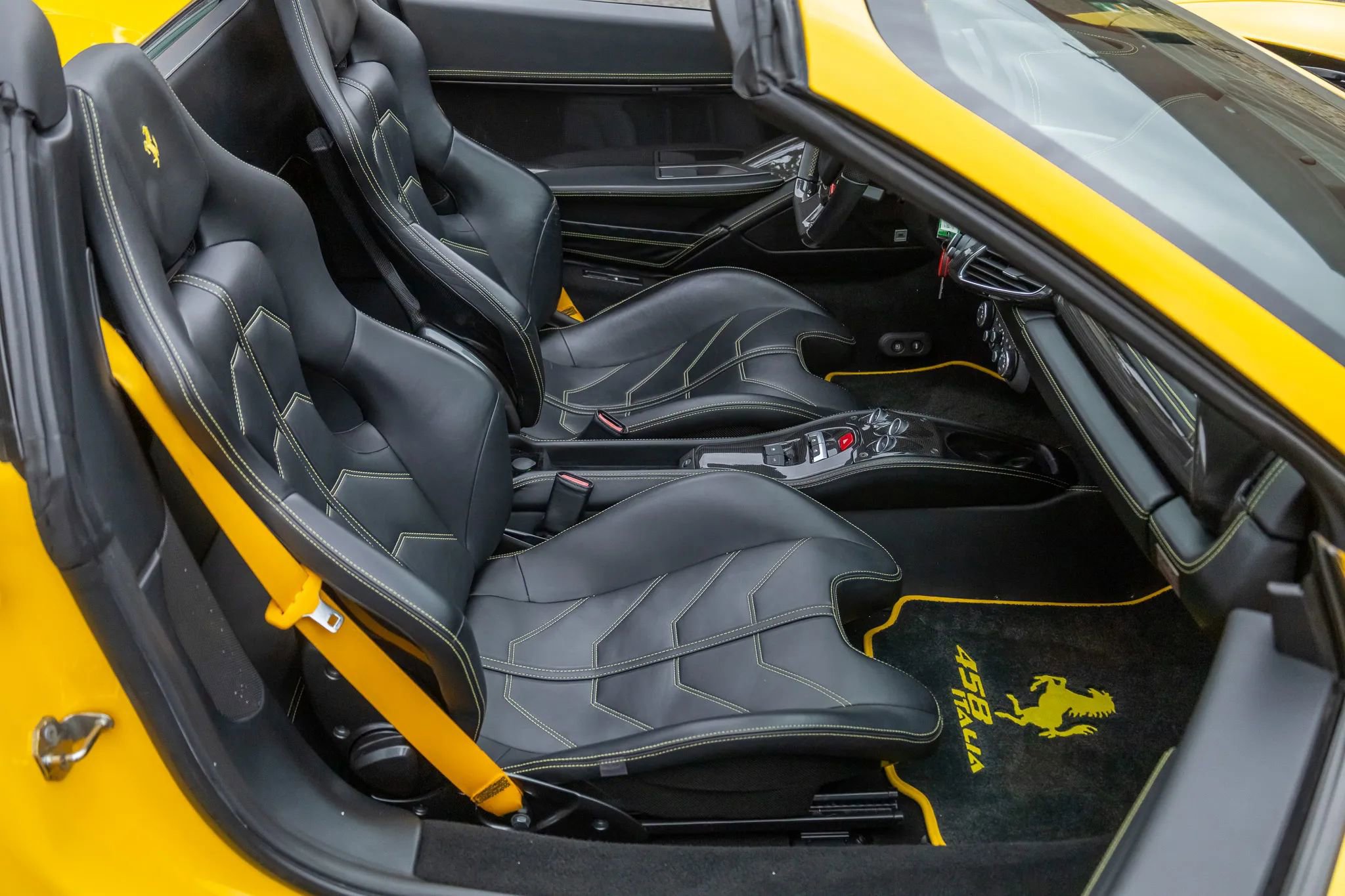 Used 2013 Ferrari 458 Spider RWD image 77