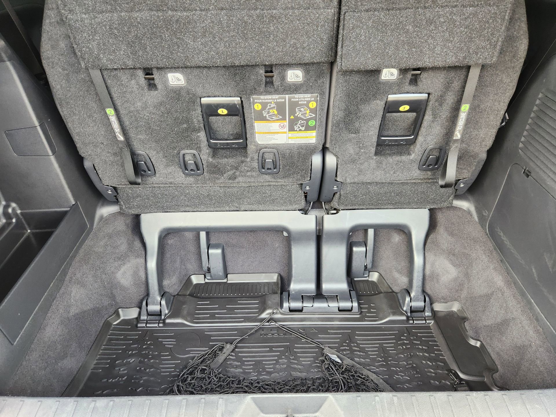 Used 2025 Toyota Sienna XLE Woodland Edition image 34