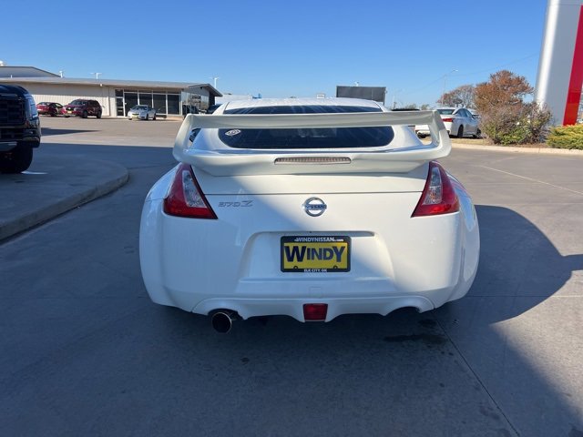Used 2017 Nissan 370Z w/ Sport Package image 6
