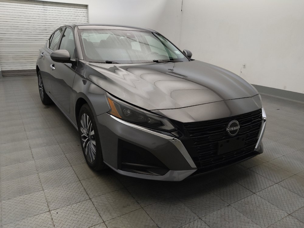 Used 2023 Nissan Altima 2.5 SV w/ SV Premium Package AWD/4WD image 13