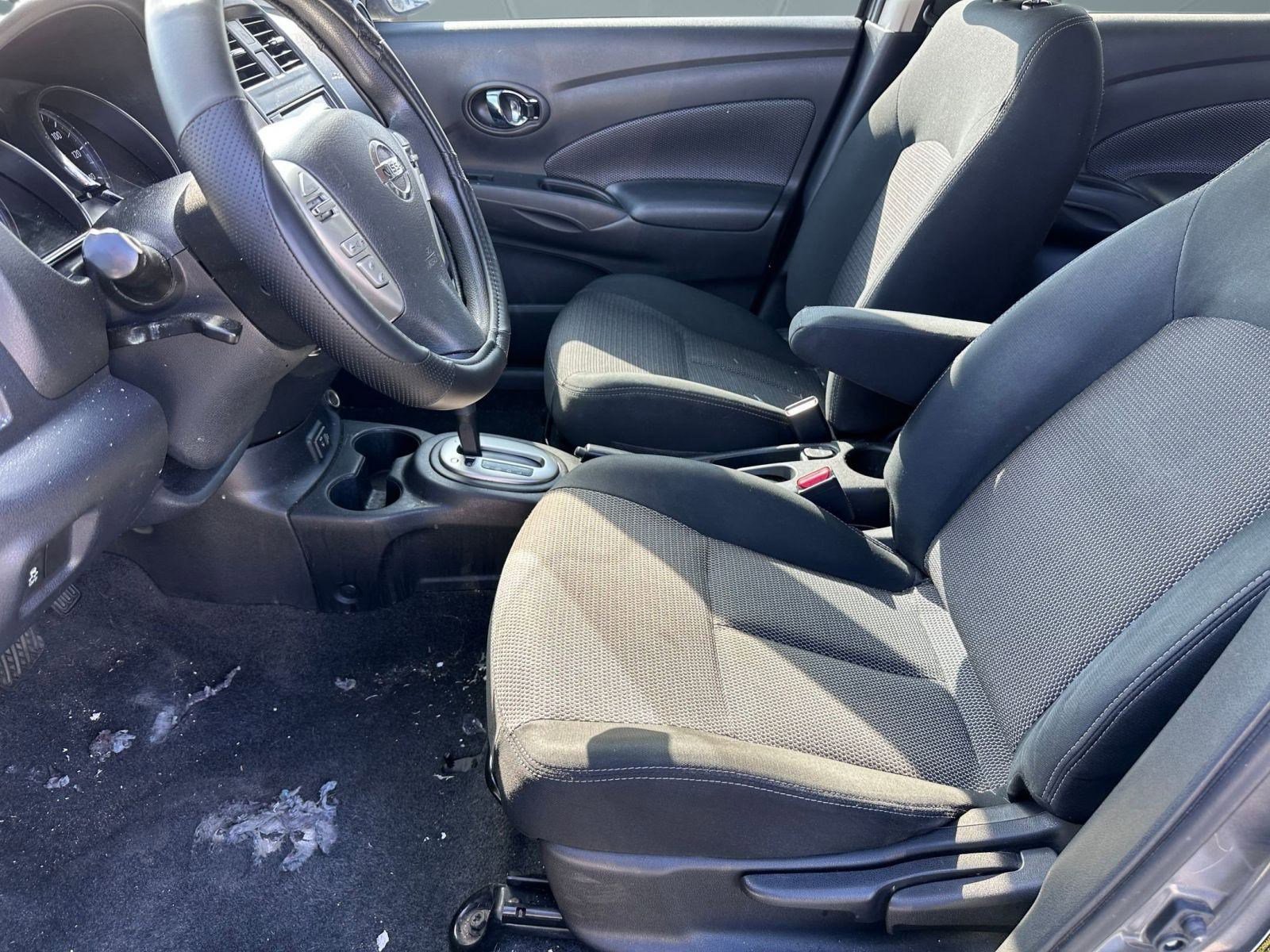 Used 2019 Nissan Versa SV image 5