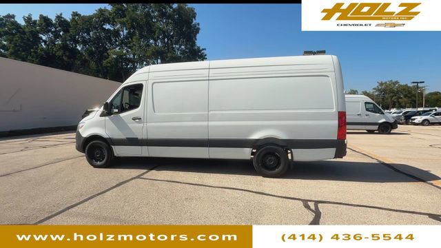 Used 2025 Mercedes-Benz Sprinter 2500 image 5