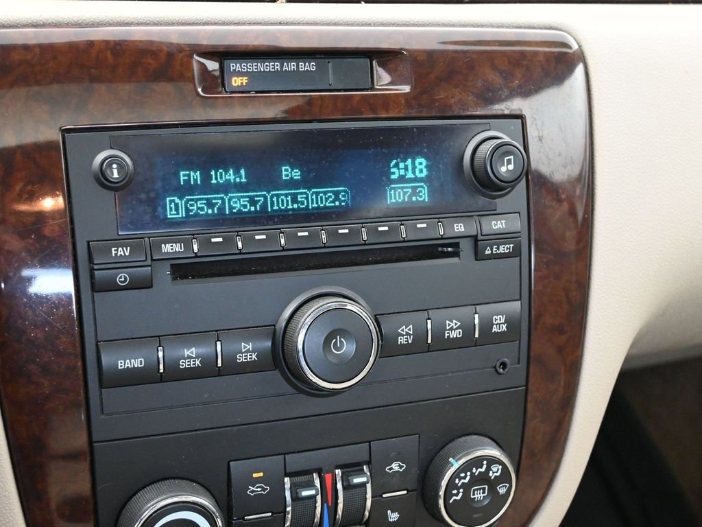 Used 2011 Chevrolet Impala LT w/ Luxury Edition Package FWD image 26