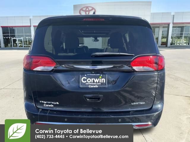 Used 2020 Chrysler Pacifica Limited image 4