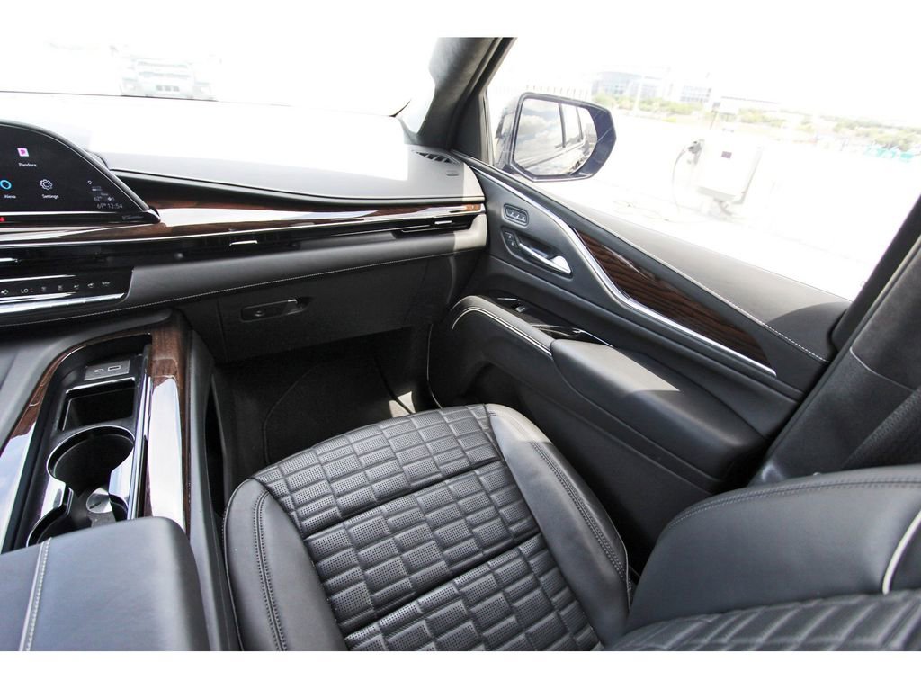 Used 2023 Cadillac Escalade Sport Platinum image 10